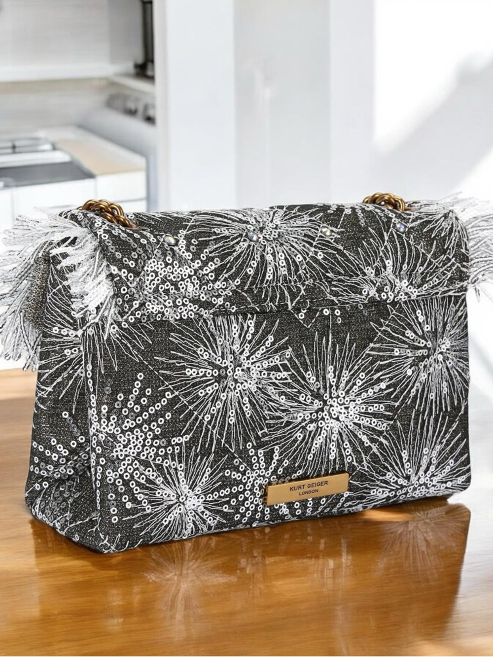 🎆 Kurt Geiger London Medium Kensington Sequin Fringe Crossbody 🎆 - Picture 3 of 5